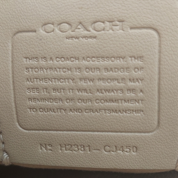 Coach Heart-Shaped Crossbody In Signture Canvas Light Brown/ White - Picture 10 of 11